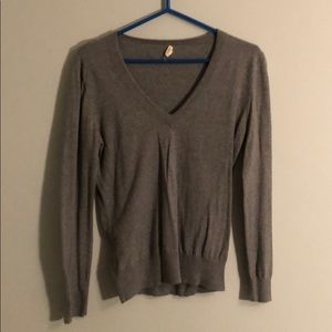 Lightweight J Crew vnk Sweater